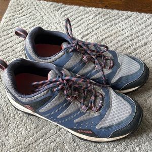 Columbia hiking shoes 8